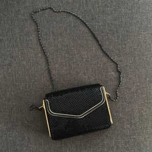 Sleek Black Crossbody Bag with Minimalist Design